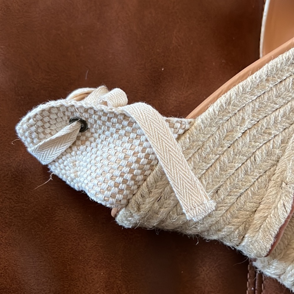 NEW: Woman Espadrille wedges. - Picture 4 of 10